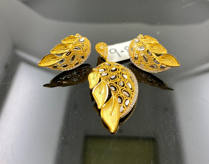 22k Pendant Set Solid Gold Ladies Two tone Filigree with Floral Design P3313 - Royal Dubai Jewellers
