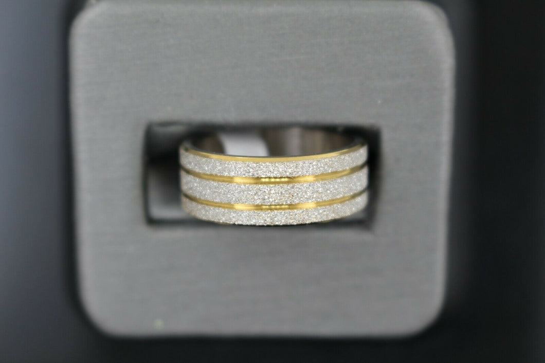 18k Solid Gold Elegant Ladies Modern Sand Finish Band Ring R9250m - Royal Dubai Jewellers