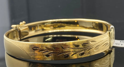 18k Bracelet Solid Gold Ladies Bangle Open Cuff Designer Handcrafted Design BR5196 - Royal Dubai Jewellers