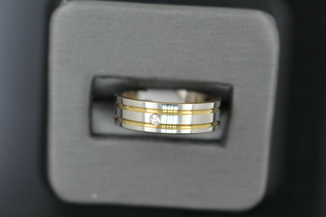 18k Solid Gold Elegant Ladies Modern Zirconia Shinny Finish Band Ring R9218m - Royal Dubai Jewellers