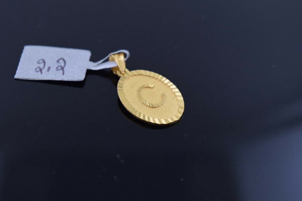 22k Solid Gold Charm Pendant Simple Alphabet OVAL Letter C Design p4144 - Royal Dubai Jewellers