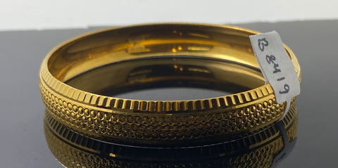 22k Solid Gold Elegant Infinity Circle Pattern Bangle b8419 - Royal Dubai Jewellers