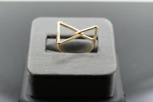 18k Solid Gold Elegant Ladies Modern Triangle Designed Fancy Ring R9141m - Royal Dubai Jewellers