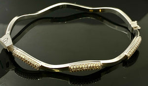 18k Bangle Solid Gold Simple Ladies Designers Pattern Design B1098 - Royal Dubai Jewellers