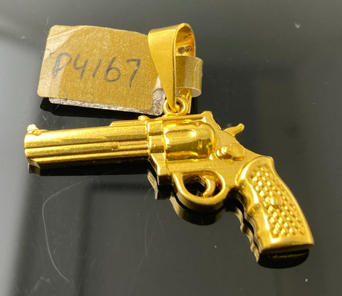 22k Solid Gold Men Revolver Gun Pendant p4167 - Royal Dubai Jewellers
