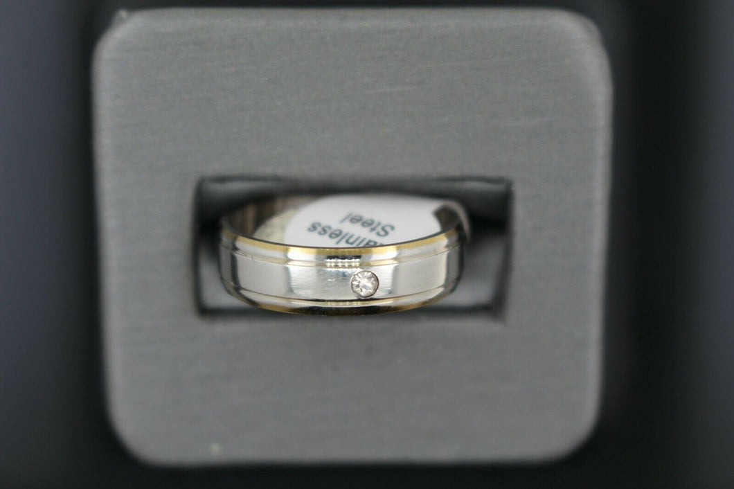 18k Solid Gold Elegant Ladies Modern Shiny Finish with Zirconia Band Ring R9006m - Royal Dubai Jewellers