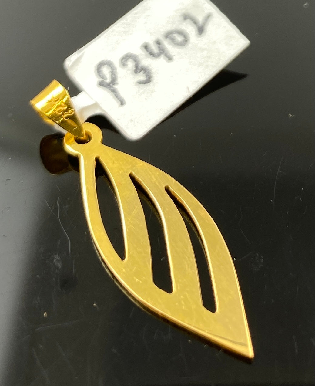 22k Pendant Solid Gold Ladies Custom Made Leaf Charm P3402 - Royal Dubai Jewellers