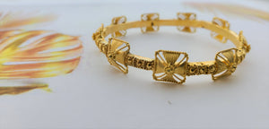 22k Solid Gold Elegant Filigree Floral Bangle br5989 - Royal Dubai Jewellers