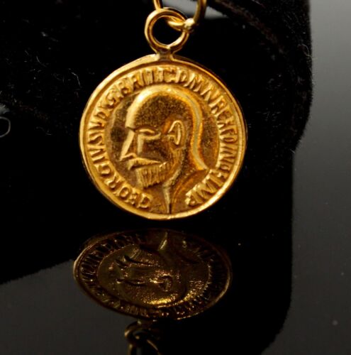 22k Solid Gold King George V Gold Sovereign Coin Dome Bezel pendant p1047 ns - Royal Dubai Jewellers