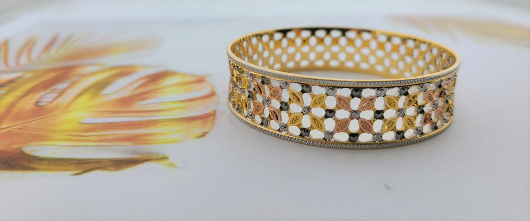 22k Solid Gold Elegant Ladies Tri Tone Filigree Bangle br5992 - Royal Dubai Jewellers
