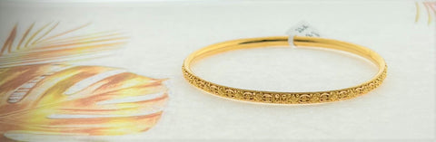22k Solid Gold Simple Thin Filigree Bangle b8395z - Royal Dubai Jewellers