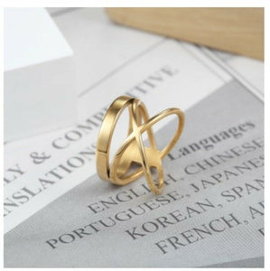Solid Gold Ladies Ring Elegant Geometric Modern Design SM33 - Royal Dubai Jewellers