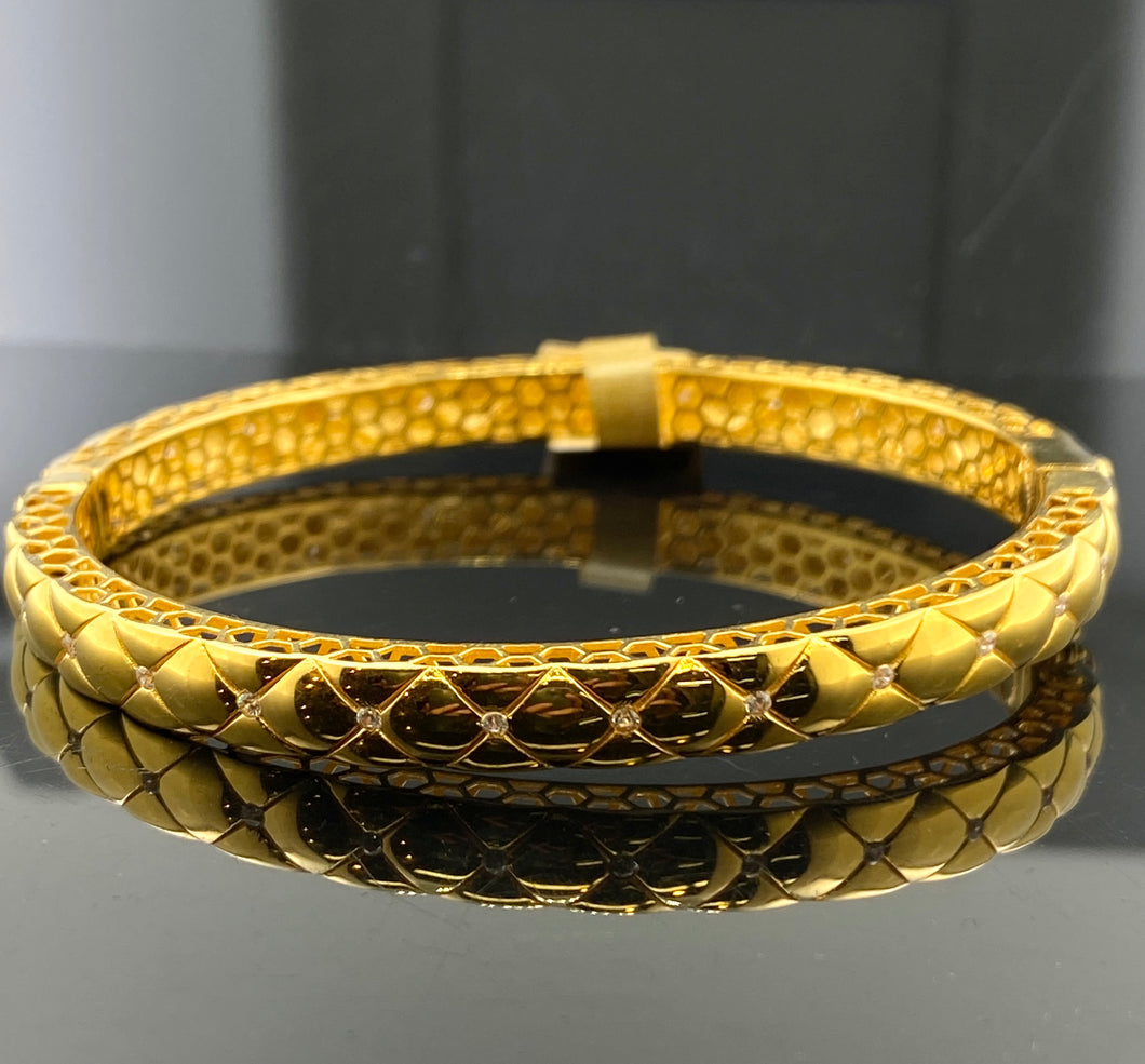 22k Solid Gold Elegant Bangle CB1365 - Royal Dubai Jewellers