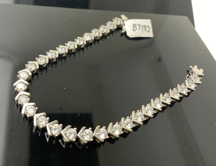 18K Solid White Gold Zircon Bracelet B7789 - Royal Dubai Jewellers