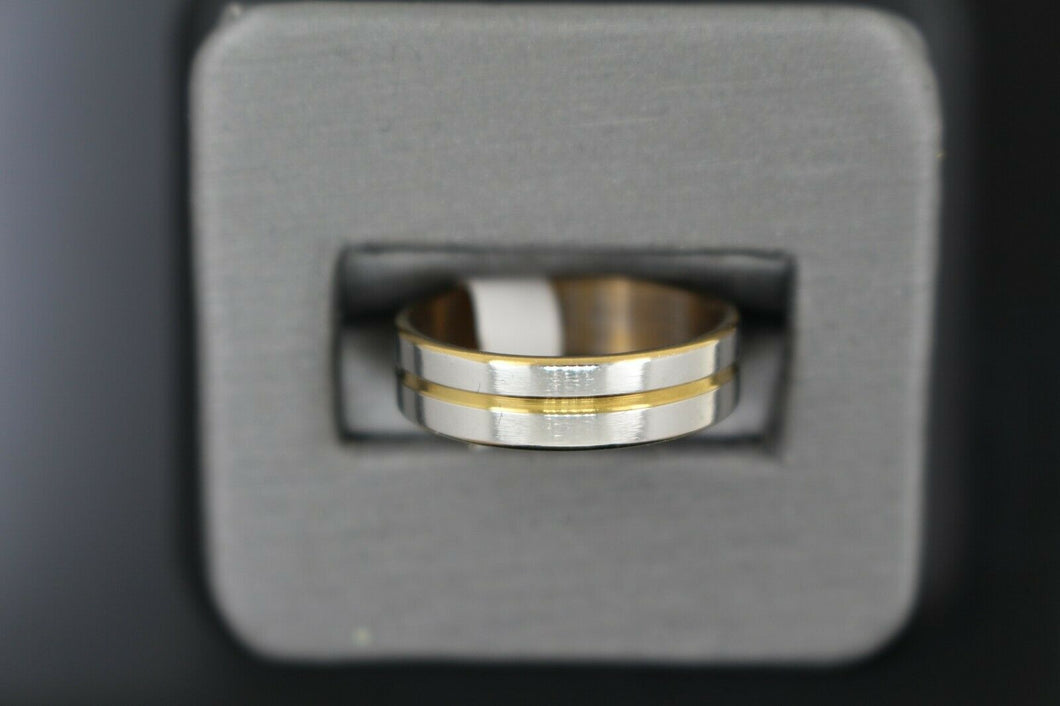 18k Solid Gold Elegant Ladies Modern Shiny Finish Band Ring R9008m - Royal Dubai Jewellers