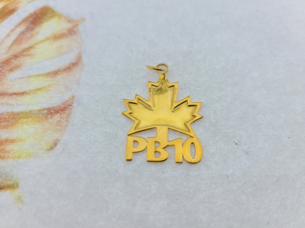 22K Solid Gold Customized Maple Leaf Pendant With RTO PP4 - Royal Dubai Jewellers