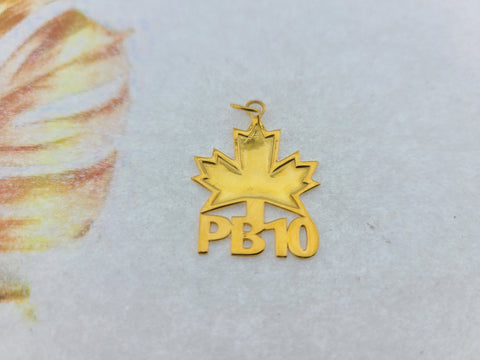 22K Solid Gold Customized Maple Leaf Pendant With RTO PP4 - Royal Dubai Jewellers