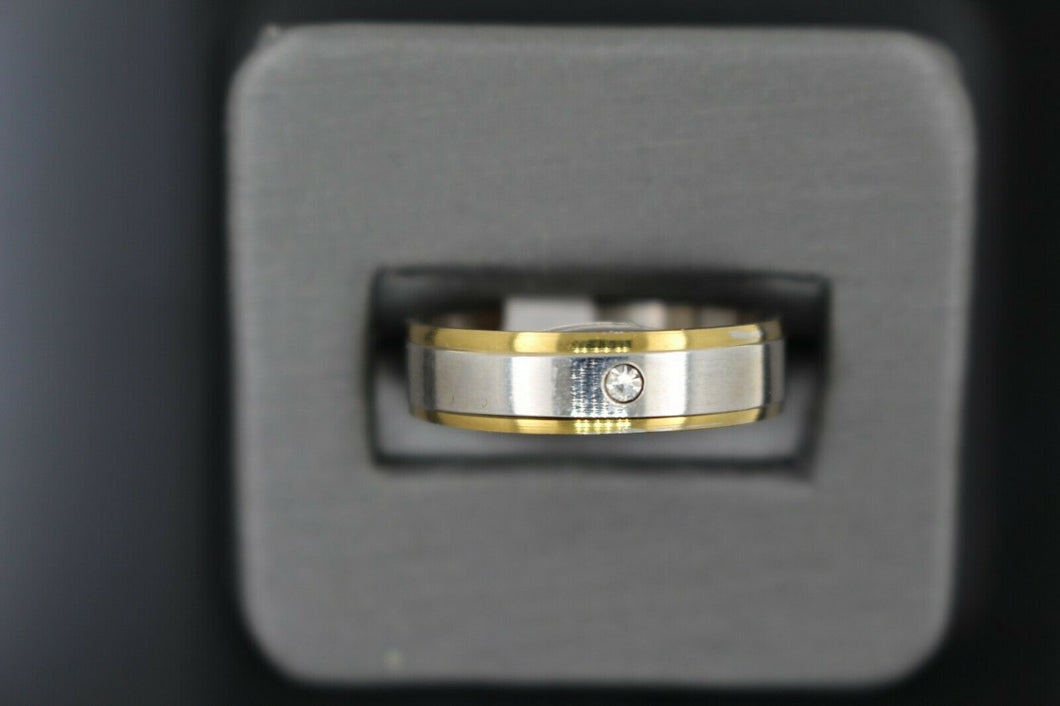 18k Solid Gold Elegant Ladies Modern Zirconia Shiny Finish Band Ring R9228m - Royal Dubai Jewellers