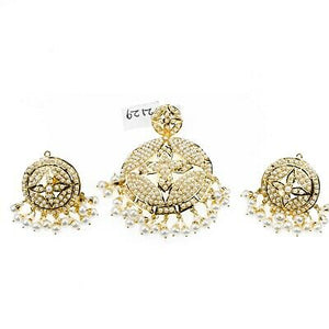 22k Solid Gold Pendant Set Classic Round Shape Natural Pearl Set Design P2129 - Royal Dubai Jewellers