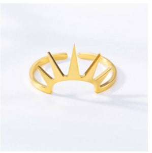 Ladies Solid Gold Ring Simple Lady Of Liberty Crown Design SM19 - Royal Dubai Jewellers