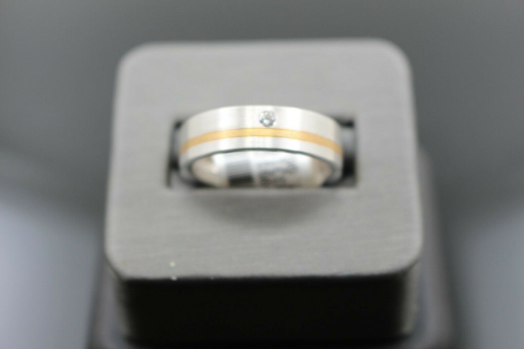 18k Solid Gold Elegant Ladies Modern Zirconia Shiny Finish Band Ring R9445m - Royal Dubai Jewellers