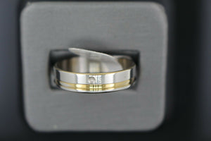 18k Solid Gold Elegant Ladies Modern Shiny Finish with Zirconia Band Ring R9026m - Royal Dubai Jewellers