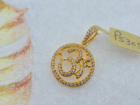 22K Solid Gold OM Pendant P5305 - Royal Dubai Jewellers