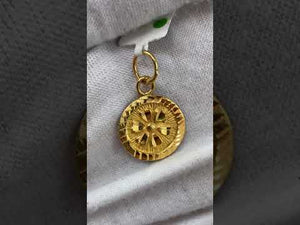 22k Pendant Solid Gold Elegant Simple Charm Round Floral Design Custom Royal