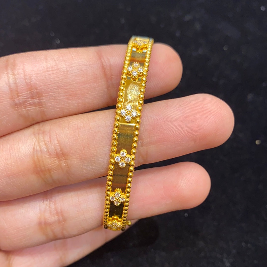 21k Solid Gold Ladies Bracelet B7593 - Royal Dubai Jewellers